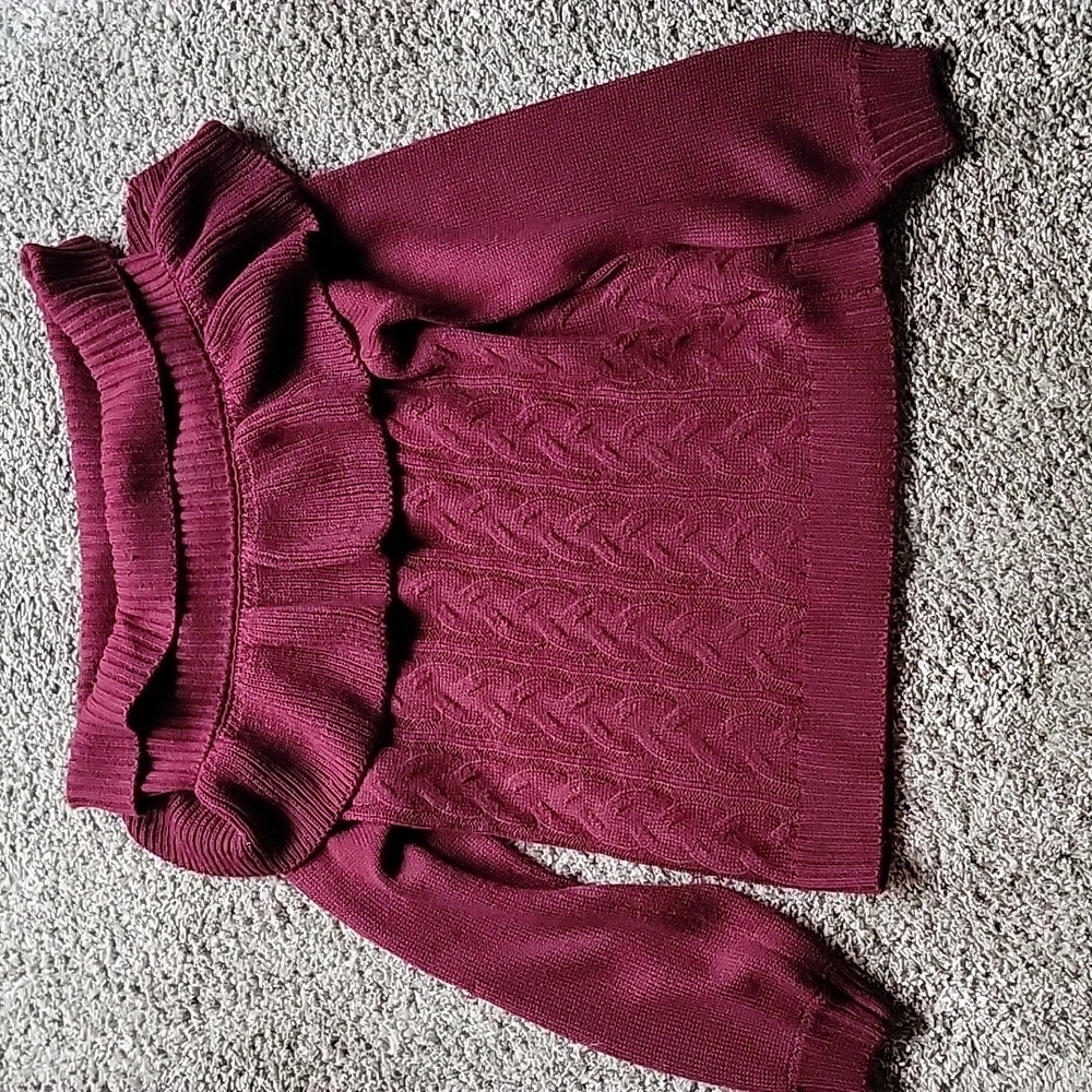 Off Shoulder Ruffle Sweater - Picture 6 of 8